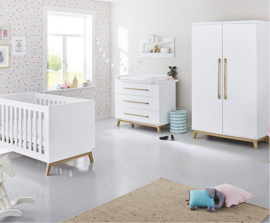 Babykamer Riva: ledikant, commode, kledingkast