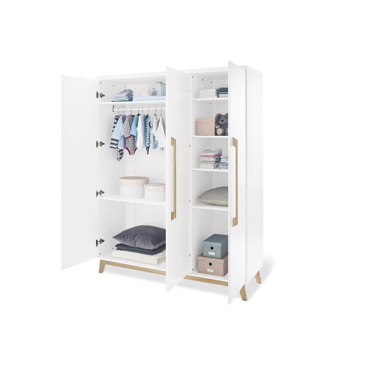 Babykamer combinatie Hilda & Riva: ledikant, commode, 3 - deurs kledingkast en wandplank - FamilyStuff