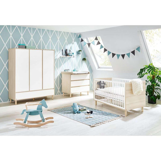 Babykamer Flow: ledikant, commode en 3 - deurs Kledingkast - FamilyStuff