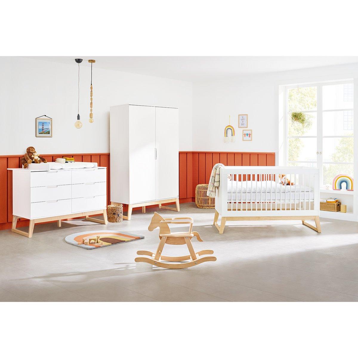 Babykamerset Bridge: ledikant, brede commode, 2 - deurs kledingkast - FamilyStuff