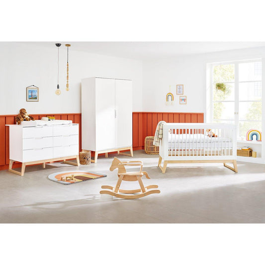 Babykamerset Bridge: ledikant, brede commode, 2 - deurs kledingkast - FamilyStuff