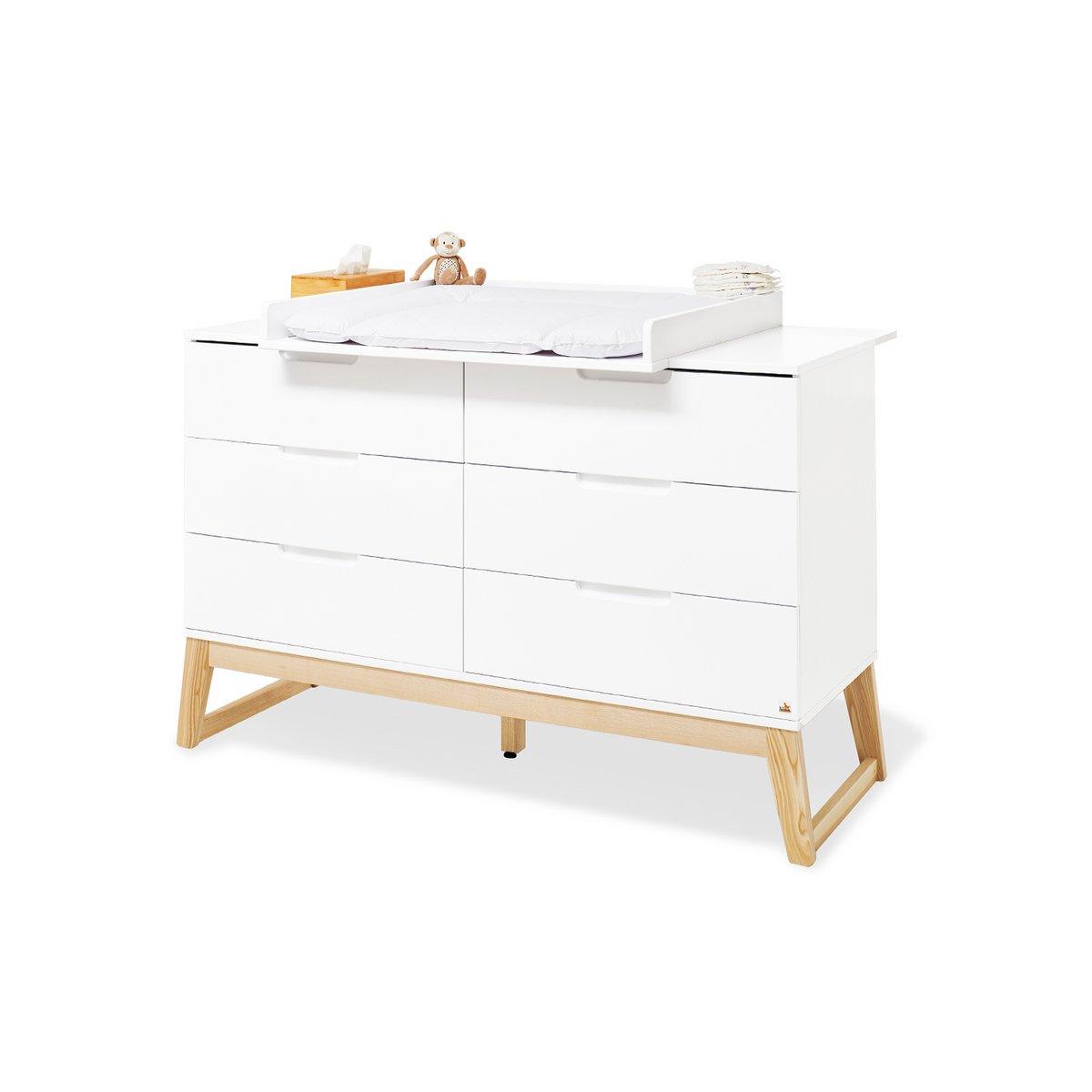 Babykamerset Bridge – ledikant, brede commode, 2 - deurs kledingkast en wandplank - FamilyStuff