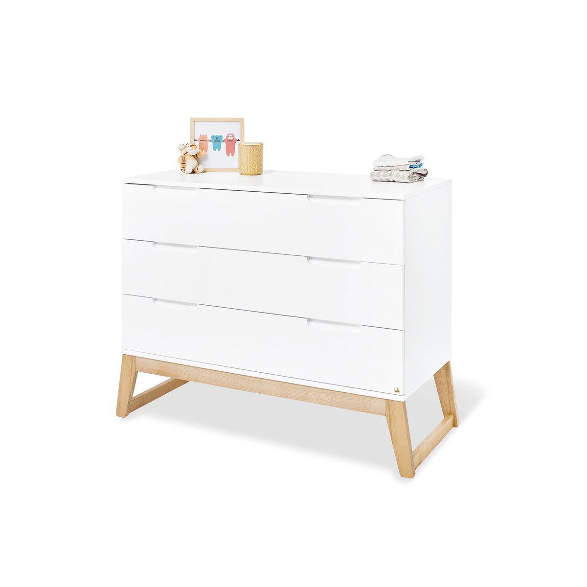 Babykamerset Bridge: ledikant, commode, 2 - deurs kledingkast en wandplank - FamilyStuff