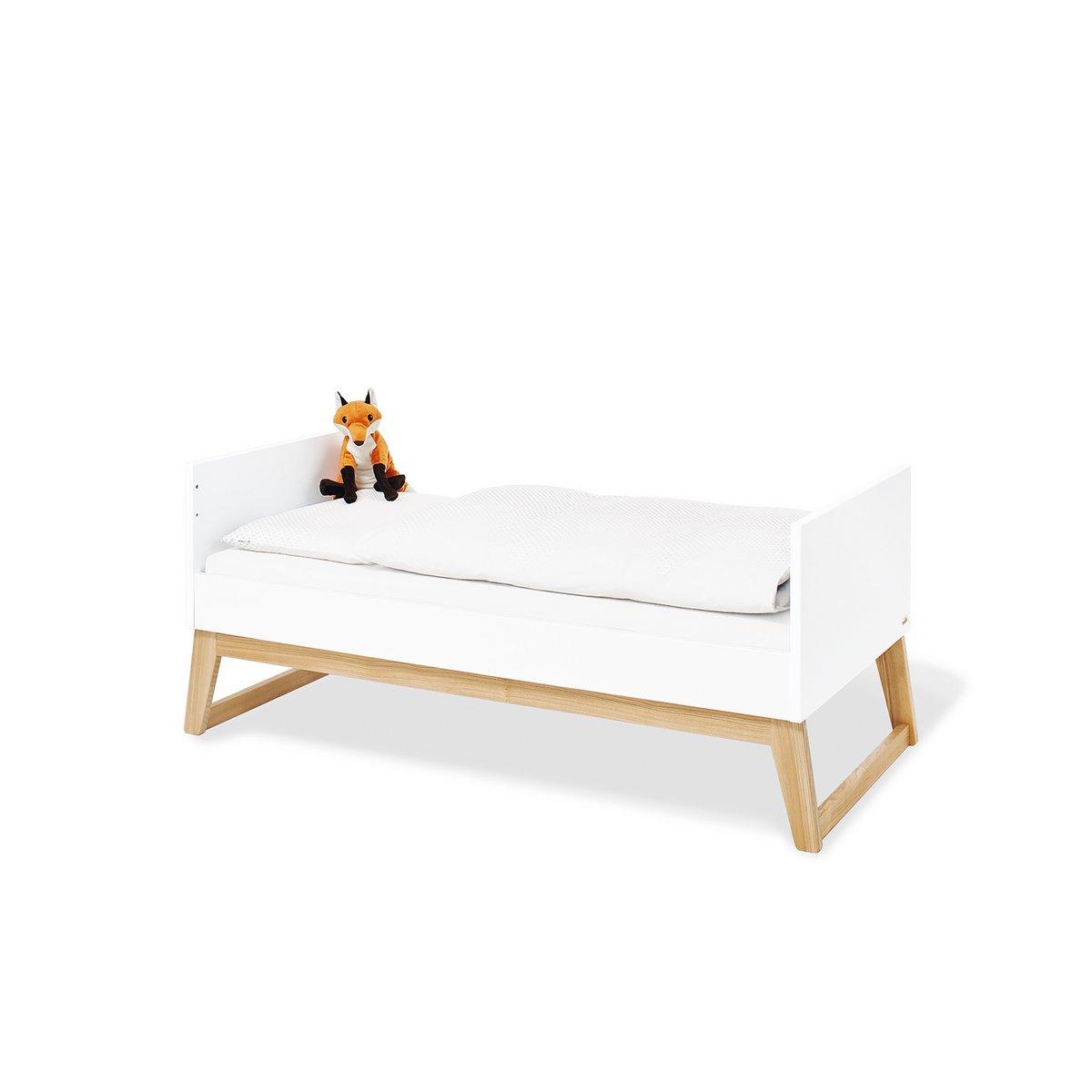 Babykamerset Bridge – ledikant, commode, 3 - deurs kledingkast en wandplank - FamilyStuff