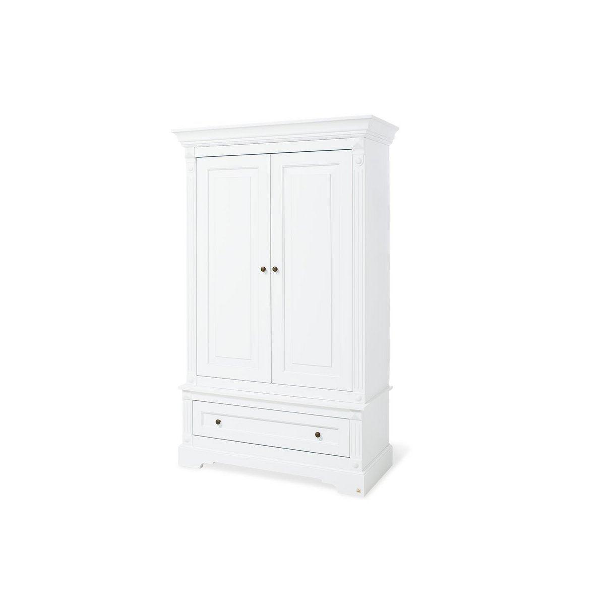 Babykamerset Emilia: ledikant, brede commode, 2 - deurs kledingkast en wandplank - FamilyStuff