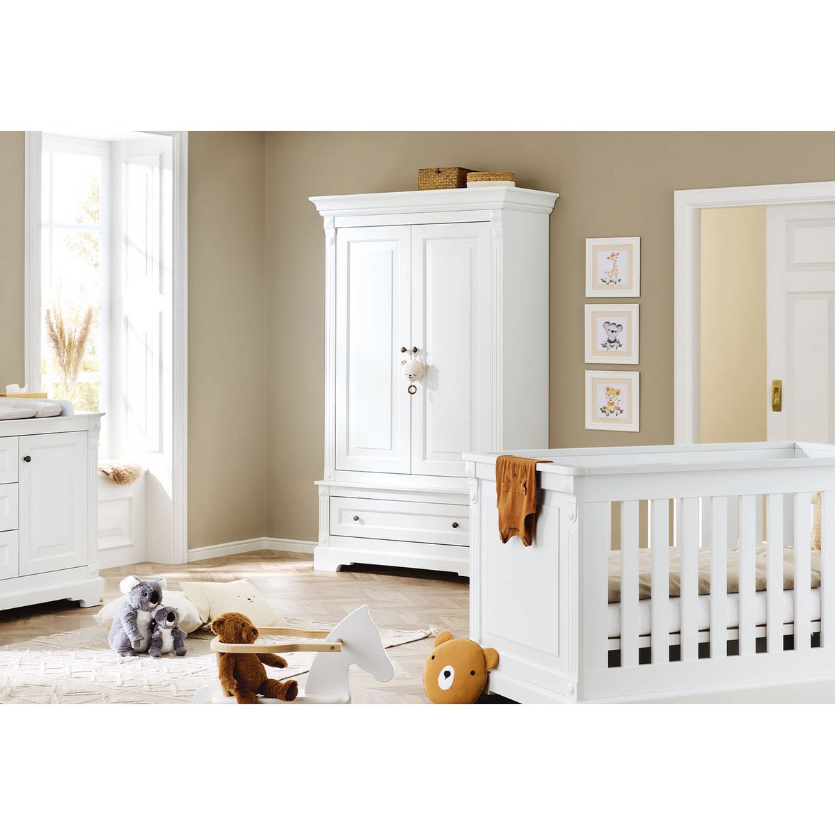 Kledingkast 'Emilia' - FamilyStuff