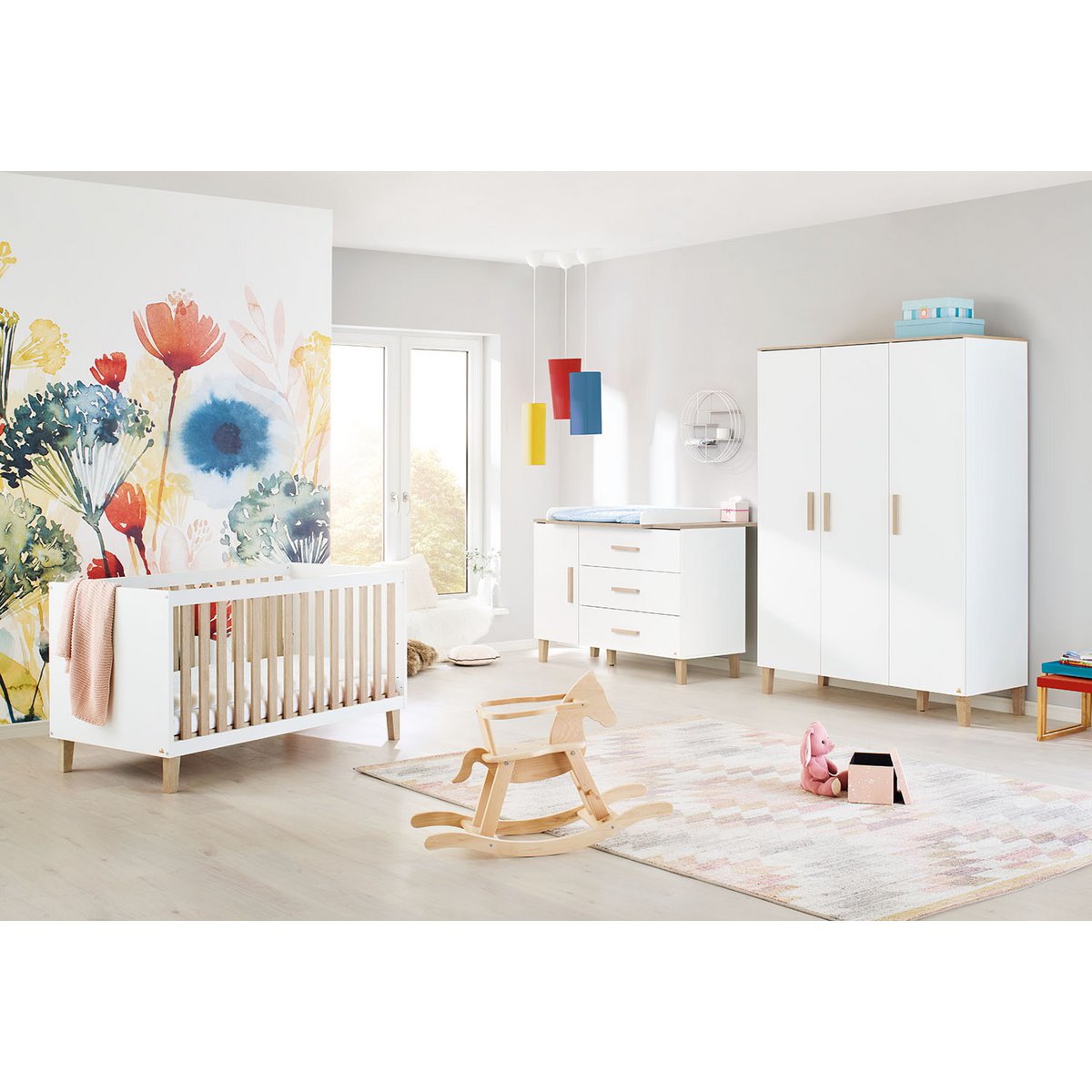 Lumi 3 - delige babykamer set - Ledikant, extra brede commode en kledingkast - FamilyStuff
