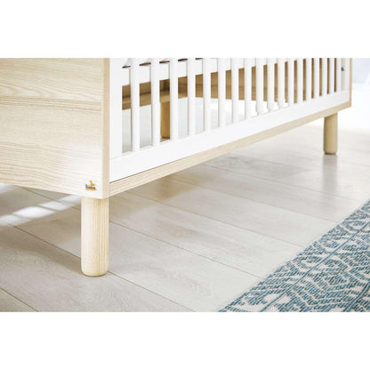 Babykamer Flow: ledikant, commode en 3 - deurs Kledingkast - FamilyStuff