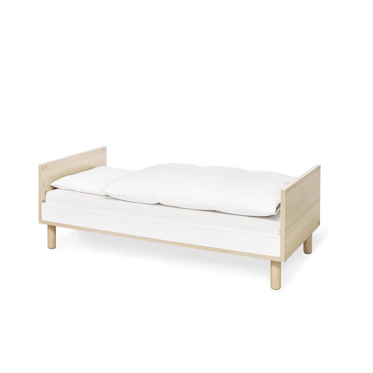 Babykamer Flow: ledikant, commode en 3 - deurs Kledingkast - FamilyStuff