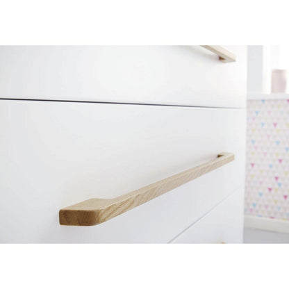 Babykamer Riva: ledikant, commode, 2 - deurs kledingkast - FamilyStuff