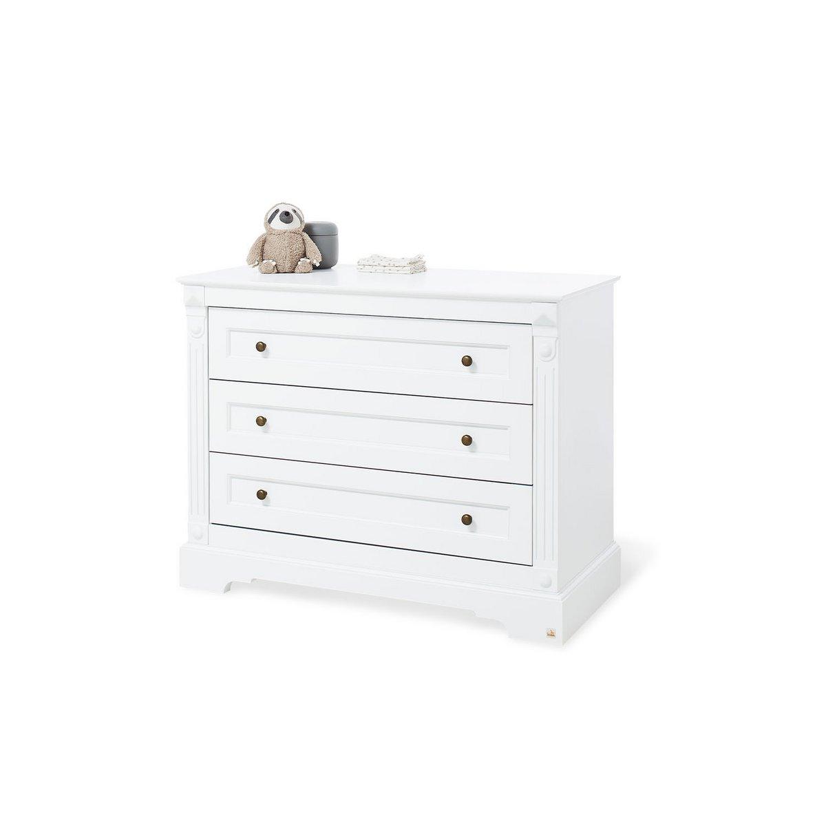 Babykamerset Emilia: ledikant, commode, 2 - deurskledingkast en wandplank - FamilyStuff