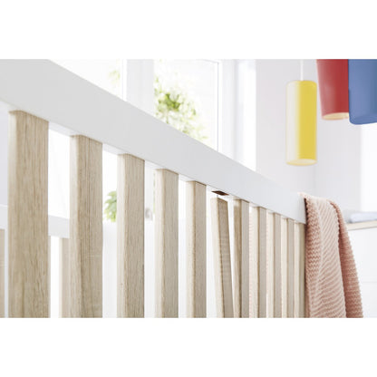 Babykamer 'lumi' 3 delig – Tijdloos design met extra ruimte en warme houtaccenten