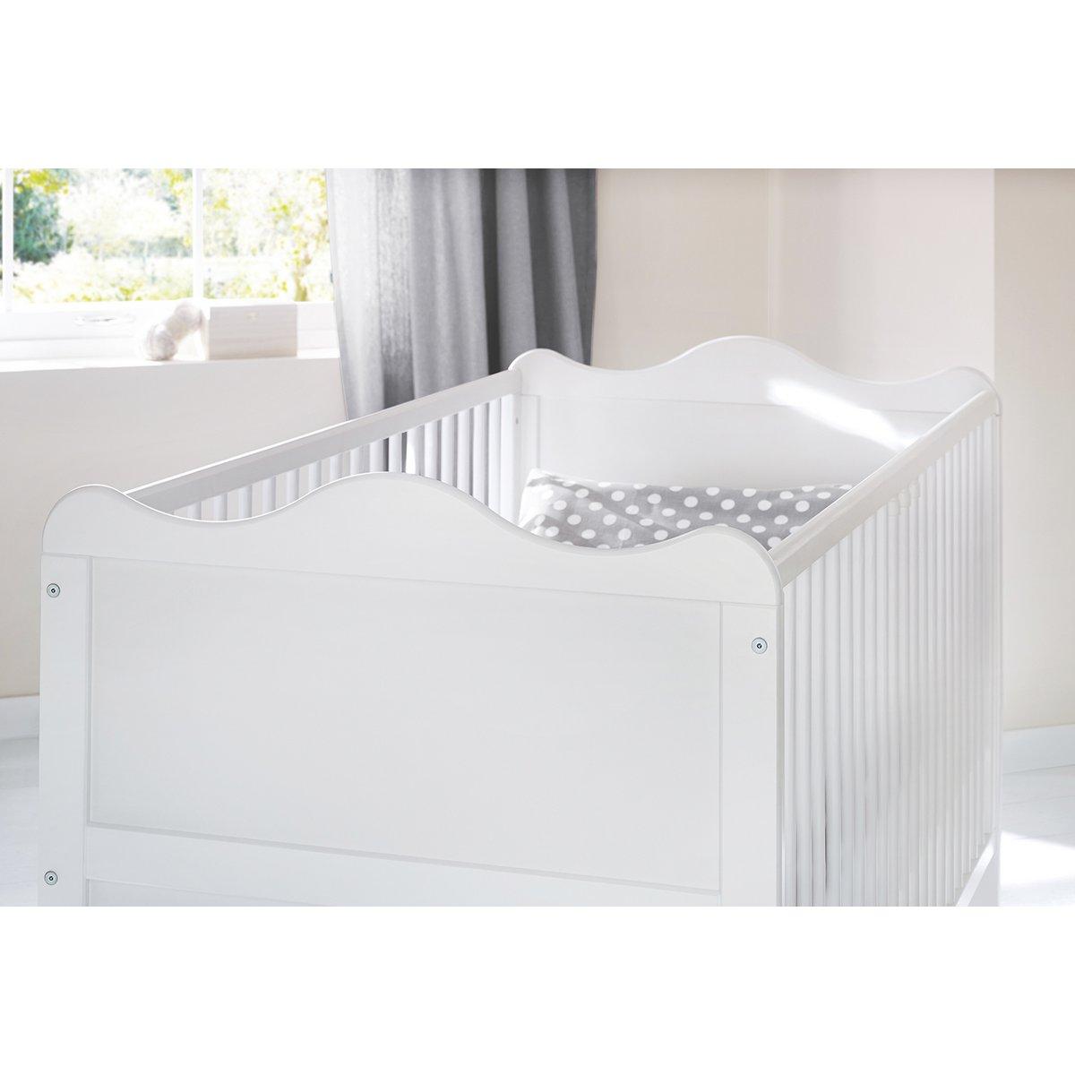 Babykamer Florentima: Ledikant en commode - FamilyStuff