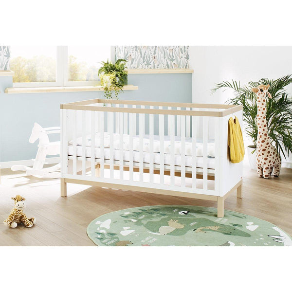 Ledikanten babykamer